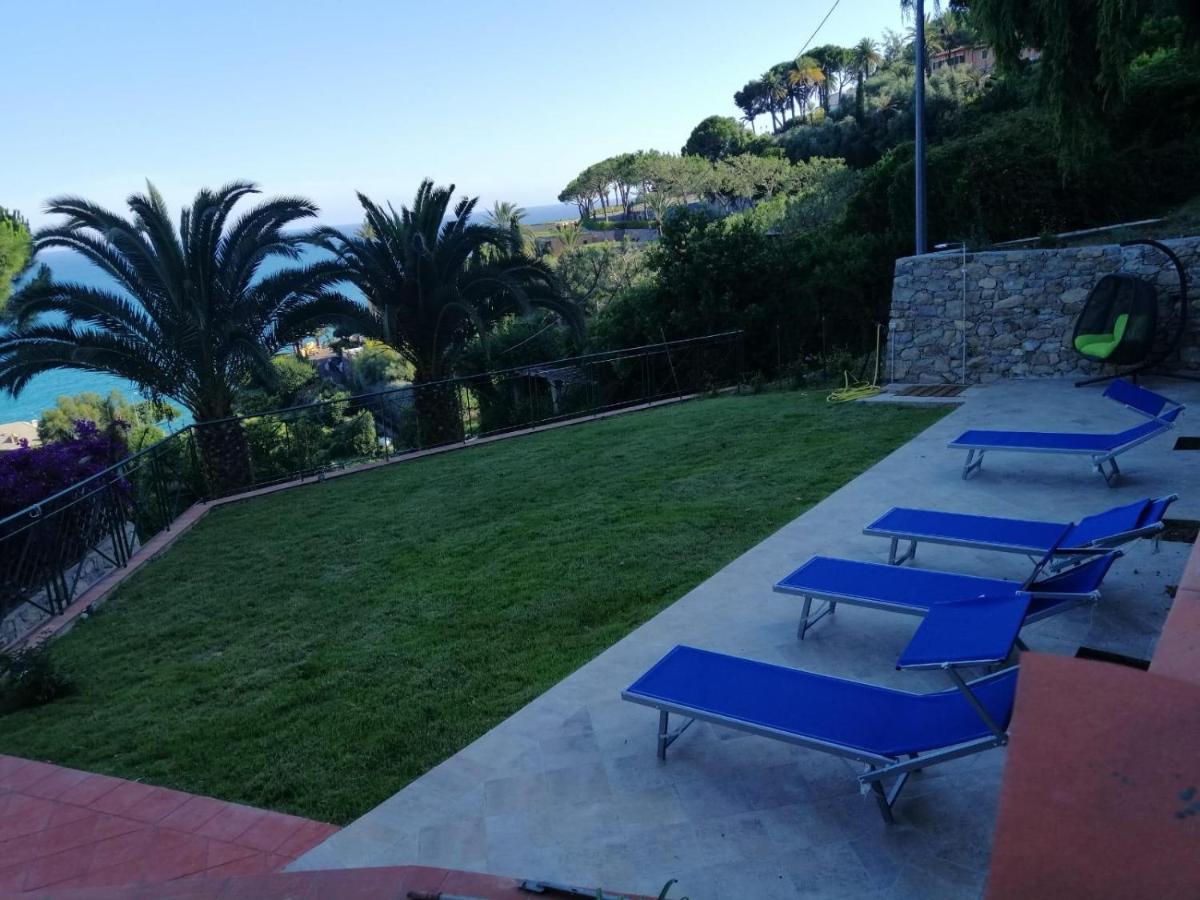 Agriturismo Un Mare Di Fiori فنتيميليا المظهر الخارجي الصورة