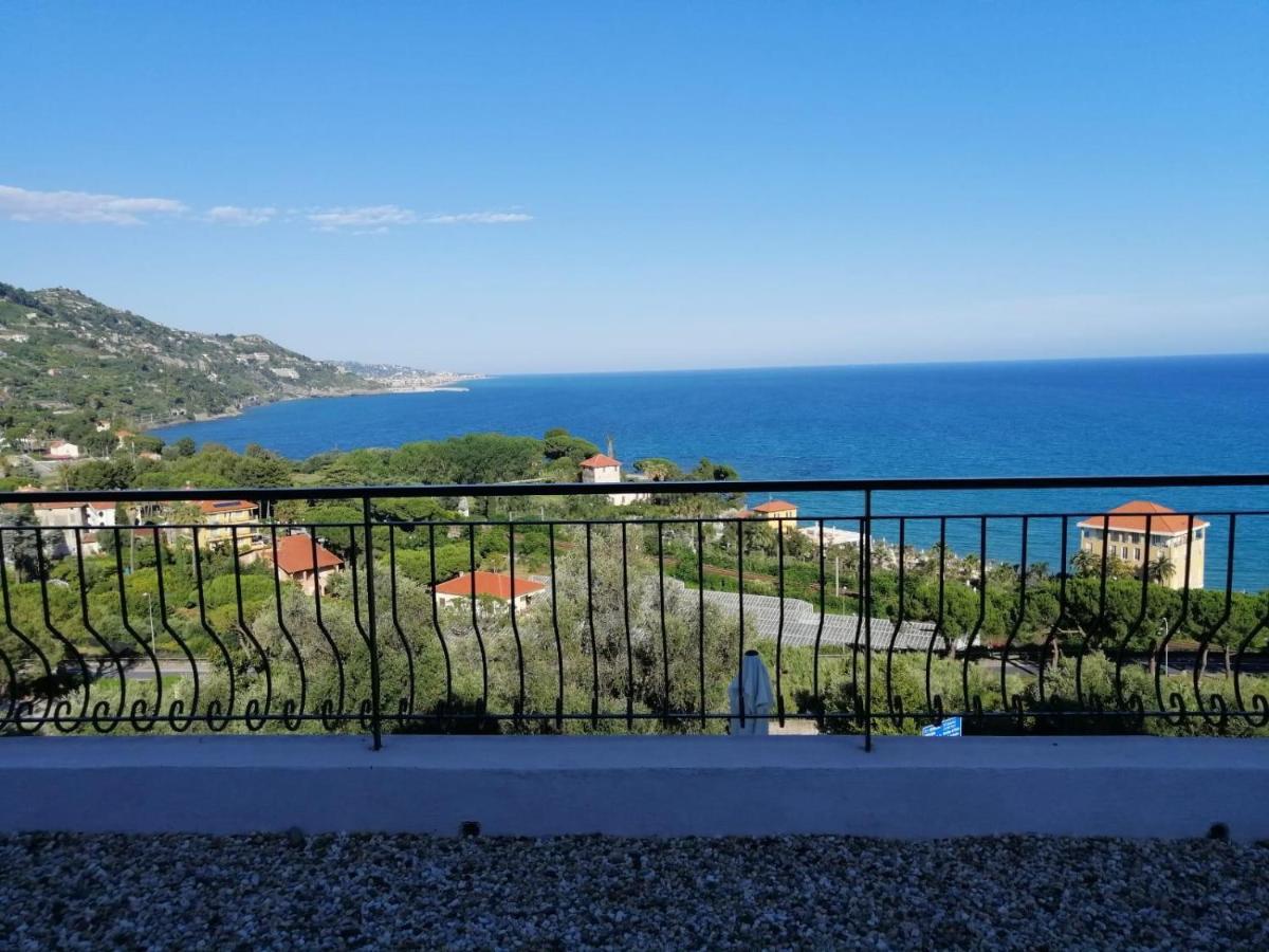 Agriturismo Un Mare Di Fiori فنتيميليا المظهر الخارجي الصورة