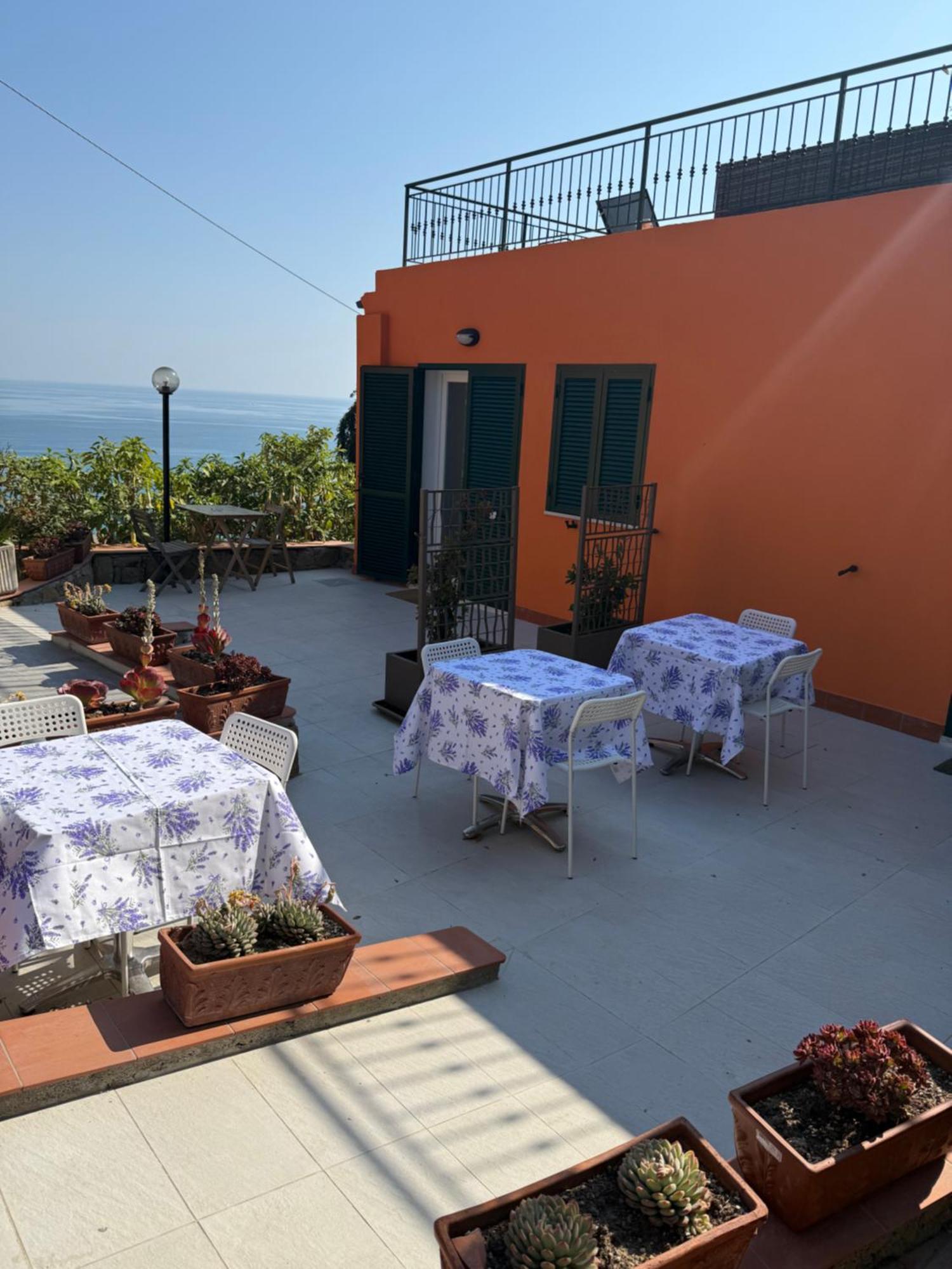 Agriturismo Un Mare Di Fiori فنتيميليا المظهر الخارجي الصورة
