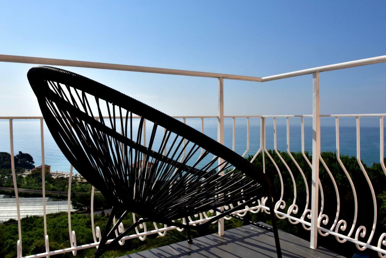 Agriturismo Un Mare Di Fiori فنتيميليا المظهر الخارجي الصورة